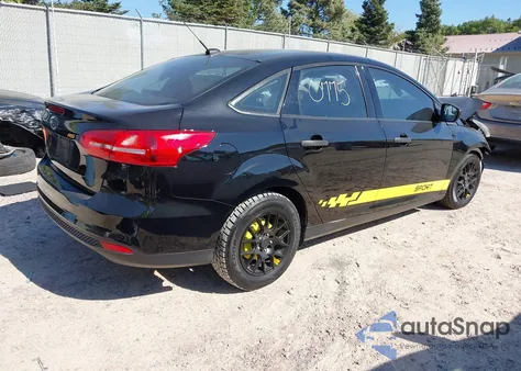 2018 Ford Focus S из США, поврежденный, VIN 1FADP3E29JL309190